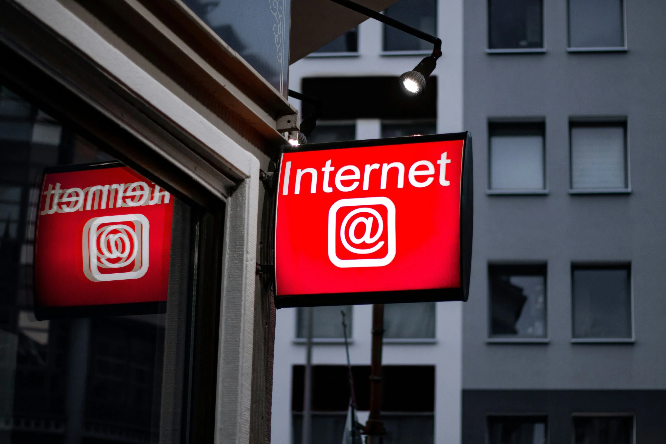 Der Kerl mit dem gelben Helm: Wie ein Bauarbeiter zur Internet-Ikone wurde
